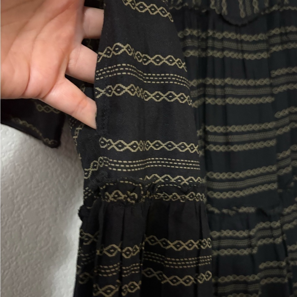 Elan Tiered, Bell Sleeve Babydoll Swing Black and Tan Dress. Pockets, Split Neck - Picture 9 of 15